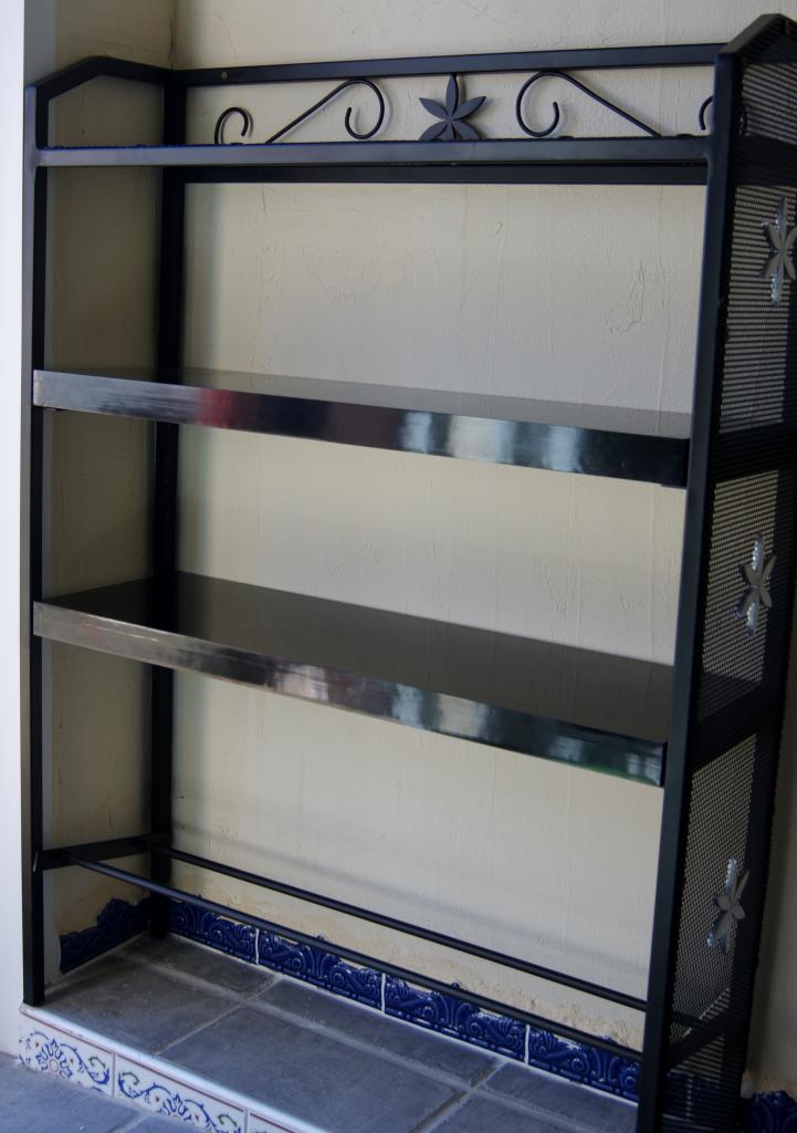 ETAGERE